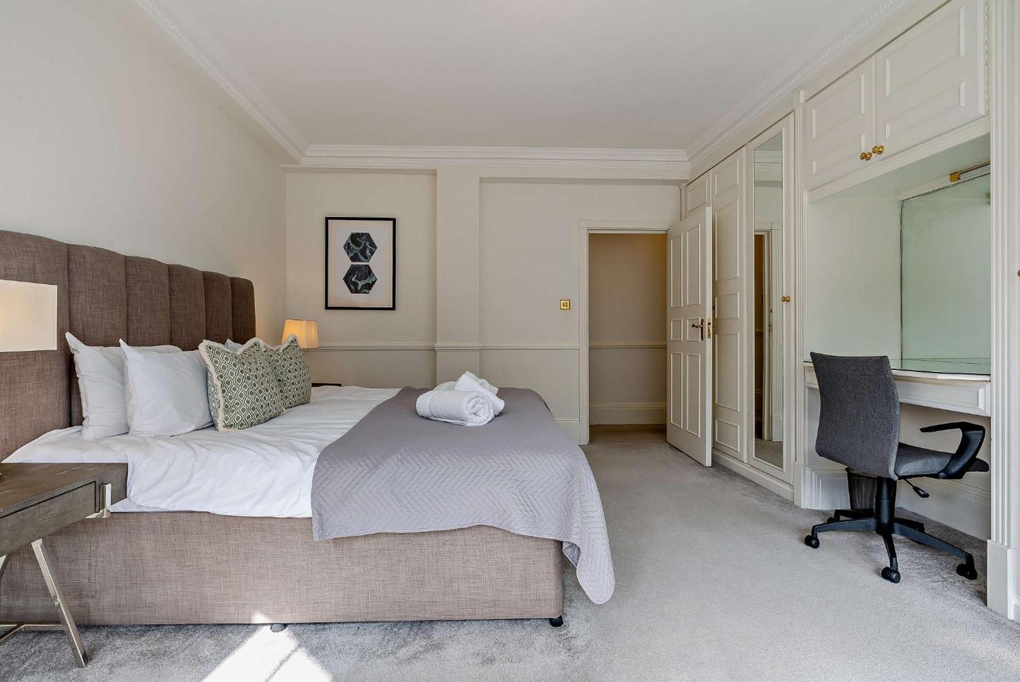 Strathmore Court Londra