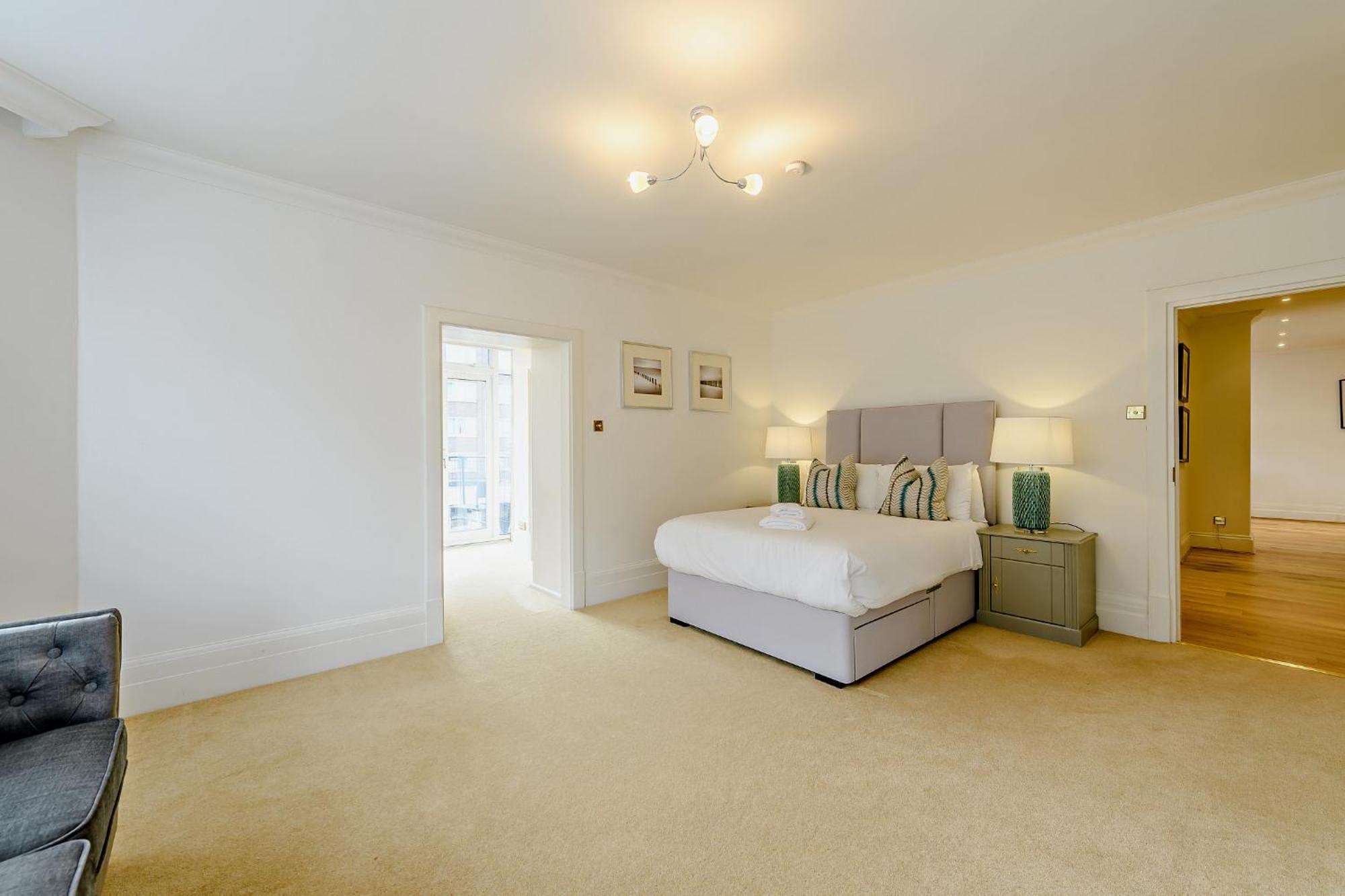 Strathmore Court Londra